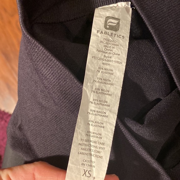 Fabletics black XS Capri leggings workout pants athletic gear floral mesh net XS - Picture 7 of 12